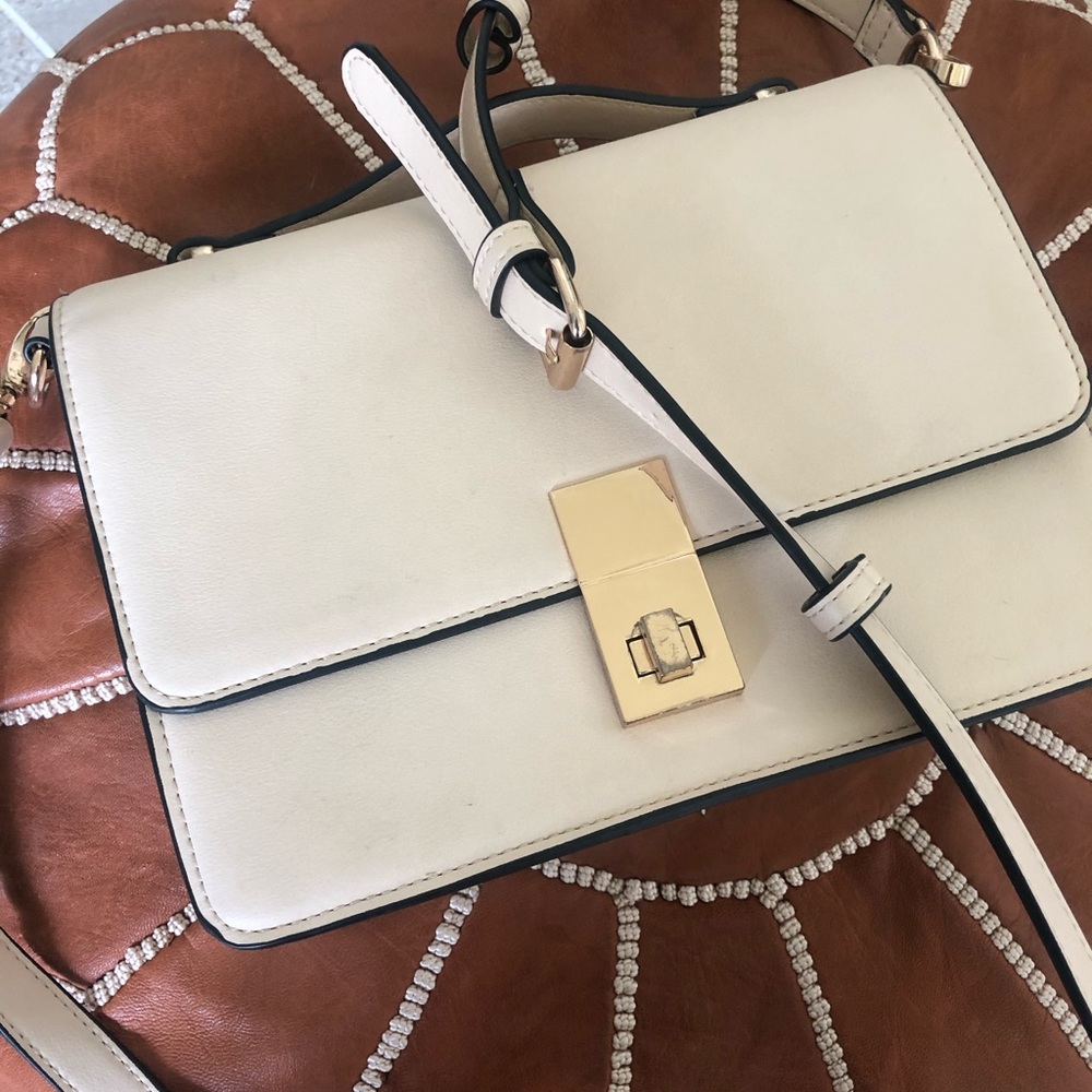 Purse - Picture 2 of 3